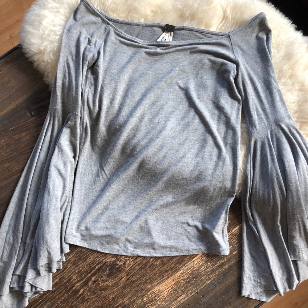 • F r e e P e o p l e B e l l •